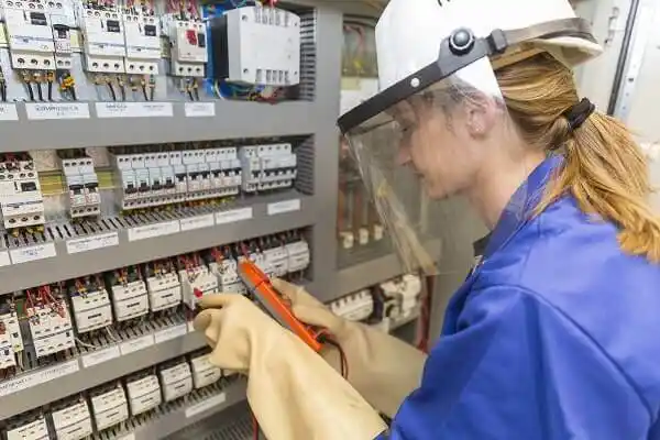 electrician Golden Shores